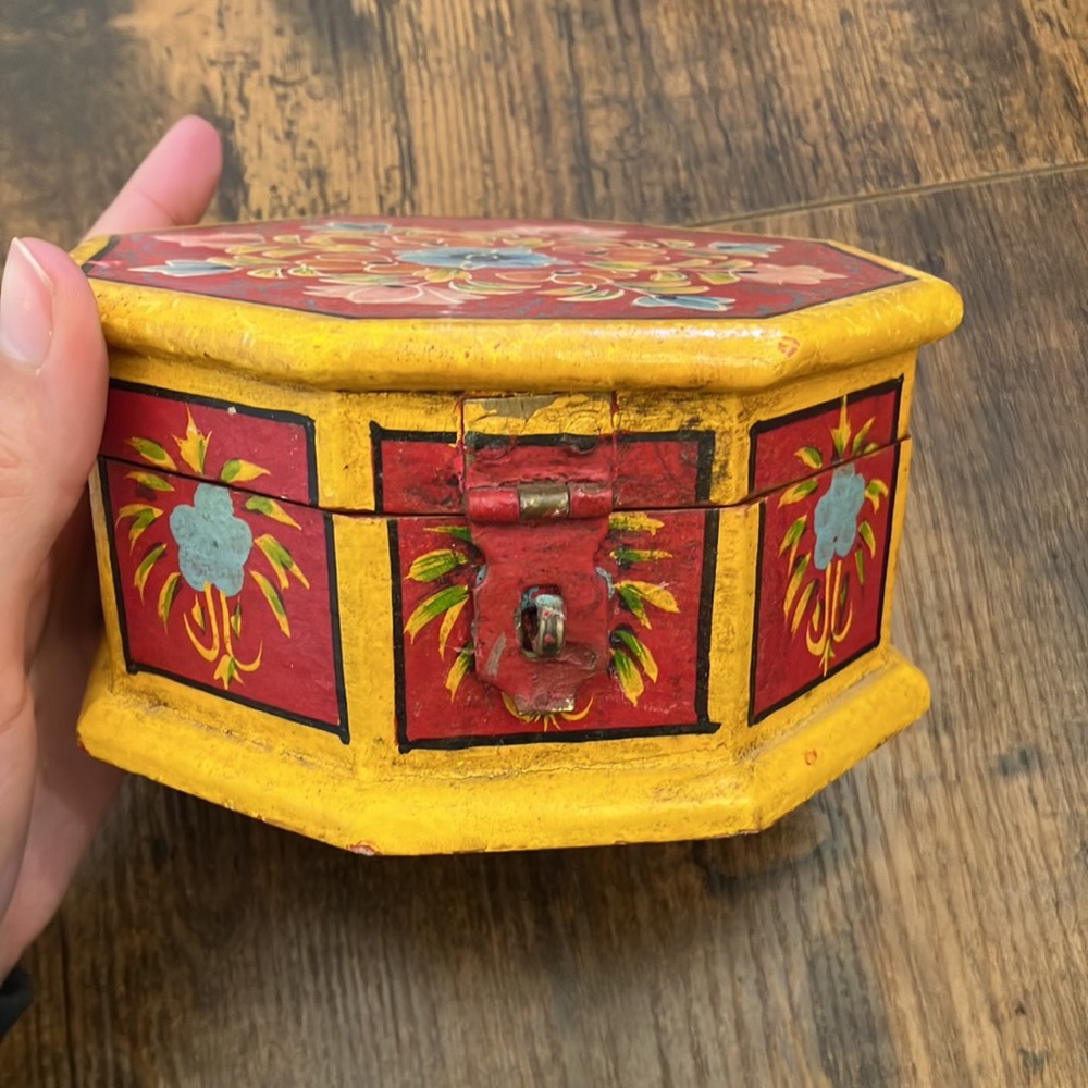 Flower colorful box